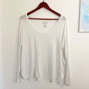 EUC AE Soft & Sexy V-Neck Long Sleeve Top - White
